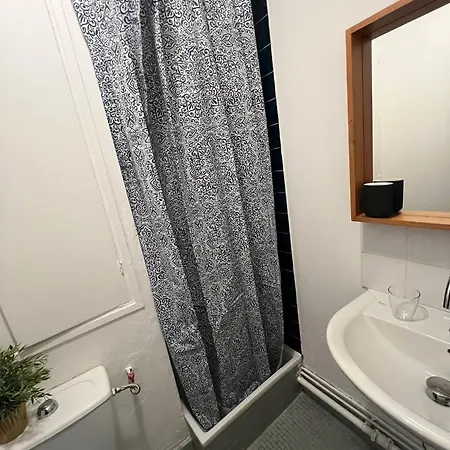 20e Apartment Paris